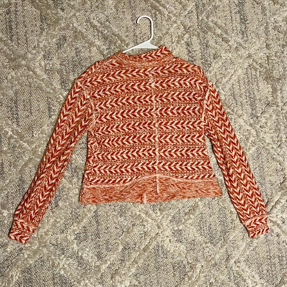Mid neck sweater, size small, never worn